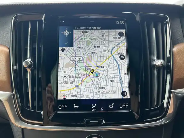 ボルボ Ｖ９０ T6 AWD インスクリプション 石川県 2017(平29)年 6.1万km 白 4WD/サンルーフ/純正ナビ/Bluetooth・AM/FM・CD・USB・iPod・AUX/Bowers&Wilkinsプレミアムサウンド/フルセグTV/ETC2.0/全方位カメラ/アダプティブクルーズコントロール/ヘッドアップディスプレイ/全席シートヒーター/ステアリングヒーター/エアシート（D+N席）/パワーシート（D+N席）/シートメモリー/パワーバックドア/アンチロック・ブレーキ・システム/衝突被害軽減システム/横滑り防止装置/インテリジェントAFS/前後コーナーセンサー/レーンキープアシスト/盗難防止装置/パーキングアシスト/純正アルミホイール/スマートキー