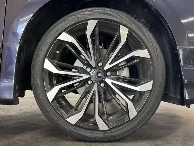 トヨタ アルファード S タイプゴールド 三重県 2020(令2)年 2.4万km スパークリングブラックパールクリスタルシャイン ガソリン/FF/MTモード付インパネCVT/純正 9インチディスプレイオーディオ（ナビ搭載）/（AM/FM/CD/DVD*/USB/iPod/Bluetooth/TV*/Miracast/AppleCarPlay/AndroidAuto）/12.1インチ 後席モニター V12T-R68C/モデリスタエアロ（F/S/R下）、スポーツマフラー、20inch×8.5J＋40 アルミホイール/バックガイドモニター/両側パワースライドドア/ドライブレコーダー 前方/ETC/Toyota Safety Sense/●プリクラッシュセーフティ/●レーントレーシングアシスト/●レーダークルコン/●ロードサインアシスト/●アダプティブハイビームシステム/・先行車発進告知機能/・クリアランスソナー/・パーキングサポートブレーキ（前後静止物）/・など/装備/3眼LEDヘッドランプ（専用加飾）/・ハーフレザーシート/・左右＆後席独立オートエアコン/・パワーバックドア/・オットマンシート（2nd）/・AC100Vコンセント（100W）/・ステアリングスイッチ/・電子パーキングブレーキ＆ブレーキホールド/・オートライト/・純正18inAW/・保/・スマートキーx1/など