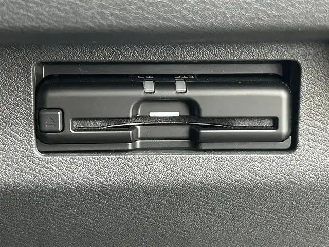 日産 キックス X FOUR 道央・札幌 2025(令7)年 0.6万km ピュアブラック ・４ＷＤ/・衝突軽減/・プロパイロット/・全方位カメラ/・純正ナビ/・BT/CD/DVD/SD/USB/・フルセグTV/・純正ドライブレコーダー/・アダプティブクルーズコントロール/・レーンキープアシスト/・コーナリングスタビリティアシスト/・ブレーキホールド/・ＥＴＣ/・LDP/・LPW/・オートライト/・オートマチックハイビーム/・LEDヘッドライト/・フロントフォグランプ/・純正フロアマット/・コーナーセンサー/・ＬＥＤヘッドライト/・ヘッドライトレベライザー/・コーナーセンサー/・プッシュスタート/・スマートキー/・パワーウィンドウ/・パワーステアリング/・純正アルミホイール/・ルーフレール