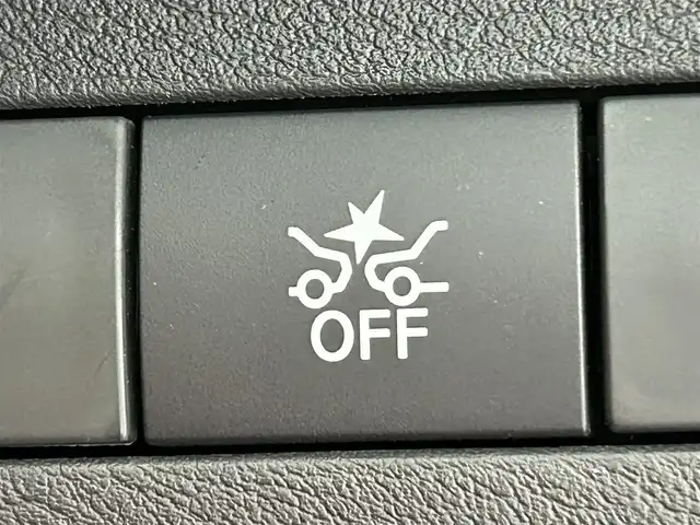 日産 キックス X FOUR 道央・札幌 2025(令7)年 0.6万km ピュアブラック ・４ＷＤ/・衝突軽減/・プロパイロット/・全方位カメラ/・純正ナビ/・BT/CD/DVD/SD/USB/・フルセグTV/・純正ドライブレコーダー/・アダプティブクルーズコントロール/・レーンキープアシスト/・コーナリングスタビリティアシスト/・ブレーキホールド/・ＥＴＣ/・LDP/・LPW/・オートライト/・オートマチックハイビーム/・LEDヘッドライト/・フロントフォグランプ/・純正フロアマット/・コーナーセンサー/・ＬＥＤヘッドライト/・ヘッドライトレベライザー/・コーナーセンサー/・プッシュスタート/・スマートキー/・パワーウィンドウ/・パワーステアリング/・純正アルミホイール/・ルーフレール