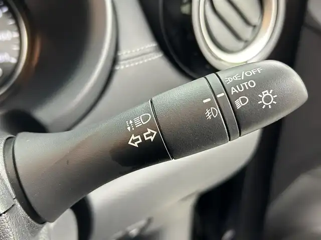 日産 キックス X FOUR 道央・札幌 2025(令7)年 0.6万km ピュアブラック ・４ＷＤ/・衝突軽減/・プロパイロット/・全方位カメラ/・純正ナビ/・BT/CD/DVD/SD/USB/・フルセグTV/・純正ドライブレコーダー/・アダプティブクルーズコントロール/・レーンキープアシスト/・コーナリングスタビリティアシスト/・ブレーキホールド/・ＥＴＣ/・LDP/・LPW/・オートライト/・オートマチックハイビーム/・LEDヘッドライト/・フロントフォグランプ/・純正フロアマット/・コーナーセンサー/・ＬＥＤヘッドライト/・ヘッドライトレベライザー/・コーナーセンサー/・プッシュスタート/・スマートキー/・パワーウィンドウ/・パワーステアリング/・純正アルミホイール/・ルーフレール