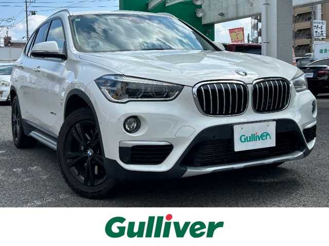 ＢＭＷ Ｘ１ xDrive 25i Xライン 岐阜県 2015(平27)年 2.2万km アルピンホワイトⅢ メーカーオプションナビ【CD/DVD、FM/AM、Bluetooth】/4WD/ドライブレコーダー/パワーシート/シートポジションメモリー/ハーフレザー/ヒルディセントコントロール/クルーズコントロール/コーナーセンサー/横滑り防止機能/衝突被害軽減ブレーキ/パワーバックドア/パーキングアシスト/アイドリングストップ機能/電動パーキングブレーキ/オールオートパワーウィンドウ/純正フロアマット/ハンズフリー