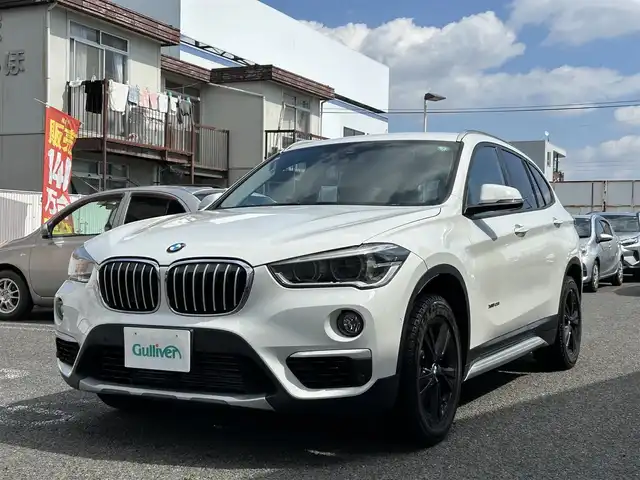 ＢＭＷ Ｘ１ xDrive 25i Xライン 岐阜県 2015(平27)年 2.2万km アルピンホワイトⅢ メーカーオプションナビ【CD/DVD、FM/AM、Bluetooth】/4WD/ドライブレコーダー/パワーシート/シートポジションメモリー/ハーフレザー/ヒルディセントコントロール/クルーズコントロール/コーナーセンサー/横滑り防止機能/衝突被害軽減ブレーキ/パワーバックドア/パーキングアシスト/アイドリングストップ機能/電動パーキングブレーキ/オールオートパワーウィンドウ/純正フロアマット/ハンズフリー