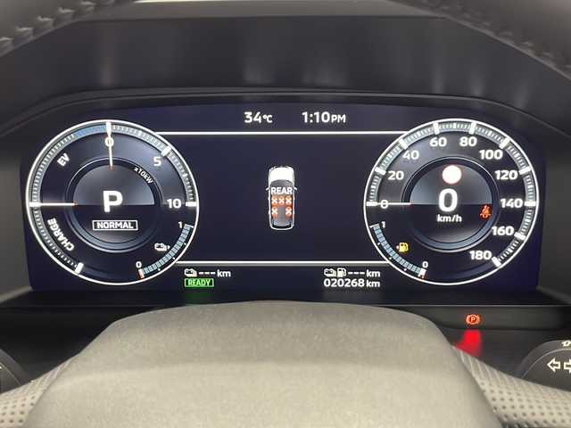 三菱 アウトランダー ＰＨＥＶ P 千葉県 2023(令5)年 2.1万km パールⅡ BOSEサウンド/衝突軽減ブレーキ/後側方車両検知/車線逸脱機能/踏みまちがい防止/パーキングセンサー/ふらつき警報/純正ナメモリビ/　Bluetooth/フルセグTV/　AndroidAuto/AppleCarplay/ヘッドアップディスプレイ/全方位カメラ/レーザーシート/シートヒーター（1列目2列目）/ワイヤレス充電/AC1500W電源/ロールサンシェード/パワーバックドア