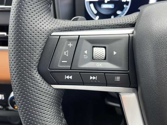 三菱 アウトランダー ＰＨＥＶ P 千葉県 2023(令5)年 2.1万km パールⅡ BOSEサウンド/衝突軽減ブレーキ/後側方車両検知/車線逸脱機能/踏みまちがい防止/パーキングセンサー/ふらつき警報/純正ナメモリビ/　Bluetooth/フルセグTV/　AndroidAuto/AppleCarplay/ヘッドアップディスプレイ/全方位カメラ/レーザーシート/シートヒーター（1列目2列目）/ワイヤレス充電/AC1500W電源/ロールサンシェード/パワーバックドア