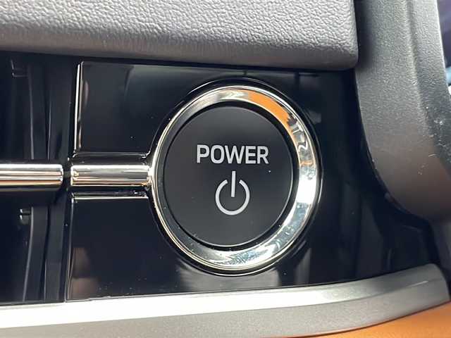 三菱 アウトランダー ＰＨＥＶ P 千葉県 2023(令5)年 2.1万km パールⅡ BOSEサウンド/衝突軽減ブレーキ/後側方車両検知/車線逸脱機能/踏みまちがい防止/パーキングセンサー/ふらつき警報/純正ナメモリビ/　Bluetooth/フルセグTV/　AndroidAuto/AppleCarplay/ヘッドアップディスプレイ/全方位カメラ/レーザーシート/シートヒーター（1列目2列目）/ワイヤレス充電/AC1500W電源/ロールサンシェード/パワーバックドア