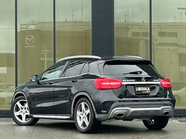 メルセデス・ベンツ ＧＬＡ２５０ 4マチック スポーツ 石川県 2014(平26)年 4.1万km コスモスブラック 4WD/純正ナビ/　Bluetooth・AM/FM・CD・USB/フルセグTV/バックカメラ/ETC/前後ドライブレコーダー/アダプティブクルーズコントロール/ブラインドスポットモニター/パワーシート（D席）/シートヒーター（D+N席）/シートメモリー/アンチロック・ブレーキ・システム/衝突被害軽減システム/横滑り防止装置/前後コーナーセンサー/盗難防止装置/パーキングアシスト/アイドリングストップ/エアバッグ（W+サイド）/カーテンエアバッグ/純正アルミホイール