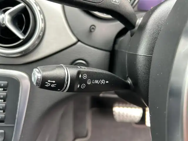 メルセデス・ベンツ ＧＬＡ２５０ 4マチック スポーツ 石川県 2014(平26)年 4.1万km コスモスブラック 4WD/純正ナビ/　Bluetooth・AM/FM・CD・USB/フルセグTV/バックカメラ/ETC/前後ドライブレコーダー/アダプティブクルーズコントロール/ブラインドスポットモニター/パワーシート（D席）/シートヒーター（D+N席）/シートメモリー/アンチロック・ブレーキ・システム/衝突被害軽減システム/横滑り防止装置/前後コーナーセンサー/盗難防止装置/パーキングアシスト/アイドリングストップ/エアバッグ（W+サイド）/カーテンエアバッグ/純正アルミホイール