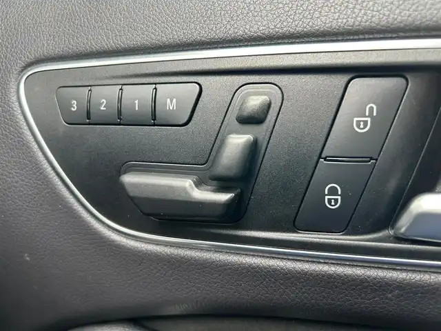 メルセデス・ベンツ ＧＬＡ２５０ 4マチック スポーツ 石川県 2014(平26)年 4.1万km コスモスブラック 4WD/純正ナビ/　Bluetooth・AM/FM・CD・USB/フルセグTV/バックカメラ/ETC/前後ドライブレコーダー/アダプティブクルーズコントロール/ブラインドスポットモニター/パワーシート（D席）/シートヒーター（D+N席）/シートメモリー/アンチロック・ブレーキ・システム/衝突被害軽減システム/横滑り防止装置/前後コーナーセンサー/盗難防止装置/パーキングアシスト/アイドリングストップ/エアバッグ（W+サイド）/カーテンエアバッグ/純正アルミホイール