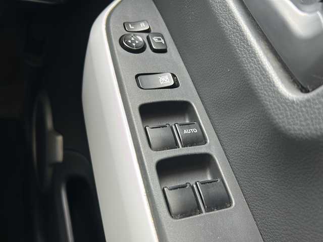 スズキ ハスラー G 静岡県 2014(平26)年 10.3万km サマーブルーM 社外ナビ/・CD/DVD/・MSV/SD/・FM/AM/・フルセグTV/・Bluetooth/・iPod/・USB/主要装備/・運転席シートヒーター/・スタッドレスタイヤ（ホワイトレター）/・ルーフキャリア/・レーダーブレーキサポート/・アイドリングストップ/・横滑り防止装置/・オートライト/・社外フューエルリッド/・プッシュスタート