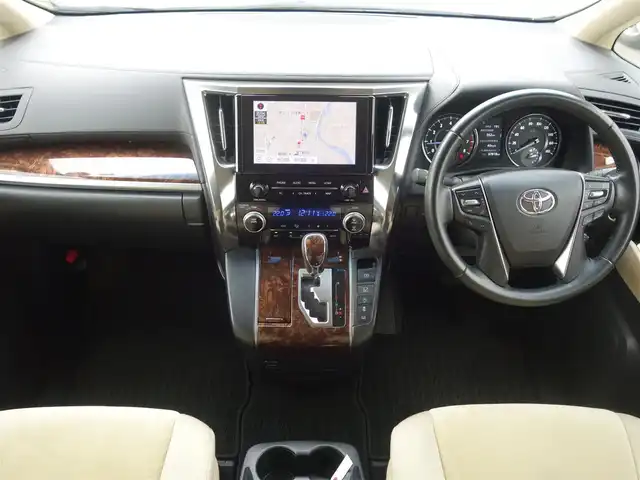 トヨタ アルファード X 山形県 2022(令4)年 6.8万km グラファイトM 4WD/衝突被害軽減システム/純正ディスプレイオーディオ/　　【BT USB Miracast AM/FM】/バックカメラ/両側パワースライドドア/レーダークルーズコントロール/LEDオートヘッドライト/純正16インチアルミホイール/アイドリングストップ/ステアリングスイッチ/MTモード付AT/電動格納ウィンカーミラー/フォグランプ/スマートキー/ETC