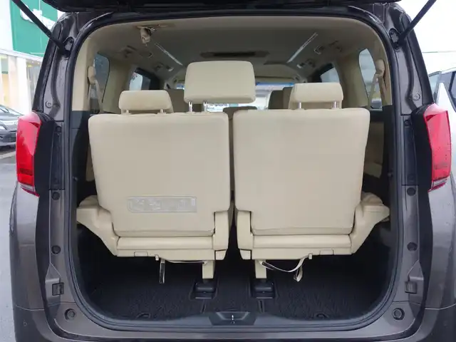 トヨタ アルファード X 山形県 2022(令4)年 6.8万km グラファイトM 4WD/衝突被害軽減システム/純正ディスプレイオーディオ/　　【BT USB Miracast AM/FM】/バックカメラ/両側パワースライドドア/レーダークルーズコントロール/LEDオートヘッドライト/純正16インチアルミホイール/アイドリングストップ/ステアリングスイッチ/MTモード付AT/電動格納ウィンカーミラー/フォグランプ/スマートキー/ETC