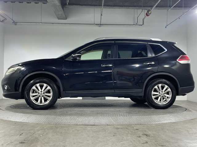 日産 エクストレイル 20X エマージェンシーブレーキ 神奈川県 2016(平28)年 5万km ダイヤモンドブラック エマージェンシーブレーキ/純正7型ナビ【MP315D-W】/・BT/フルセグTV/CD/DVD/SD/AUX/カプロンシート/シートヒーター(D/N)/アイドリングストップ機能/ECOモード/ドライブレコーダー/ETC/革巻きステアリング/ステアリングスイッチ/シートリフター/LEDヘッドライト/フォグランプ/電動格納ミラー/ウィンカーミラー/コーナーセンサー/ルーフレール/純正フロアマット/純正17インチアルミホイール/純正ドアバイザー