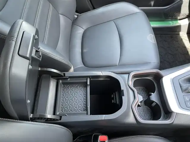 トヨタ ＲＡＶ４ G Zパッケージ 道南・函館 2019(令1)年 3.1万km ホワイトパールクリスタルシャイン ・寒冷地仕様/・Toyota Safety Sense//プリクラッシュセーフティ//レーダークルーズコントロール//オートハイビーム//ブラインドスポットモニター//コーナーセンサー/・モデリスタエアロ/・純正AWノーマルタイヤ積込/・純正9インチナビ/・フルセグTV/・バックカメラ/・ETC/・ドライブレコーダー前後/・電動リアゲート/・前席シートヒーター/・全席パワーシート/・レザーシート/・デジタルインナーミラー/・ワイパーデアイサー/・ステアリングヒーター/・電動パーキングブレーキ/・オートブレーキホールド/・スマートキー