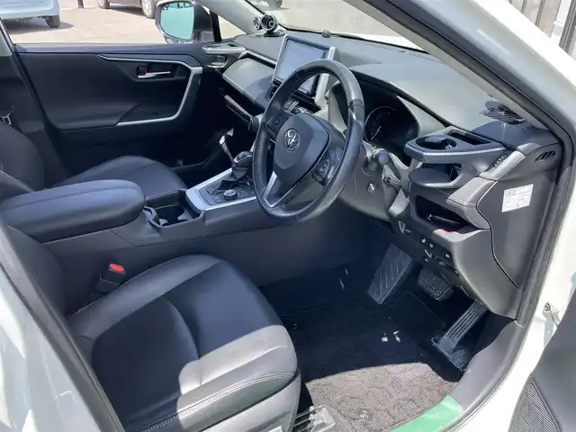 トヨタ ＲＡＶ４ G Zパッケージ 道南・函館 2019(令1)年 3.1万km ホワイトパールクリスタルシャイン ・寒冷地仕様/・Toyota Safety Sense//プリクラッシュセーフティ//レーダークルーズコントロール//オートハイビーム//ブラインドスポットモニター//コーナーセンサー/・モデリスタエアロ/・純正AWノーマルタイヤ積込/・純正9インチナビ/・フルセグTV/・バックカメラ/・ETC/・ドライブレコーダー前後/・電動リアゲート/・前席シートヒーター/・全席パワーシート/・レザーシート/・デジタルインナーミラー/・ワイパーデアイサー/・ステアリングヒーター/・電動パーキングブレーキ/・オートブレーキホールド/・スマートキー