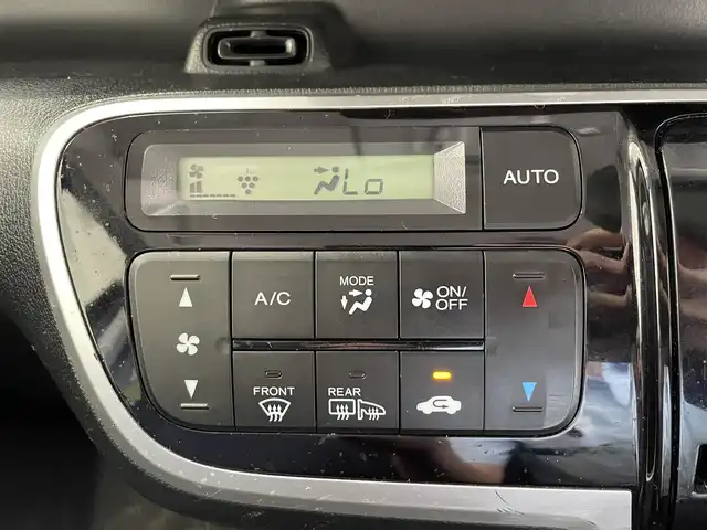 ホンダ Ｎ ＢＯＸ G ターボ SSパッケージ 沖縄県 2017(平29)年 6.6万km ブリティッシュグリーンP (株)IDOMが運営する【じしゃロンコザ店】の自社ローン専用車両になりますこちらは現金またはオートローンご利用時の価格です。自社ローンご希望の方は別途その旨お申付け下さい/・社外ナビ/・Bluetooth接続/・DVD再生/・フルセグTV/・両側パワースライドドア/・ETC/・スマートキー/・プッシュスタート/・クルーズコントロール/・シートヒーター/・社外アルミホイール/・オートライト