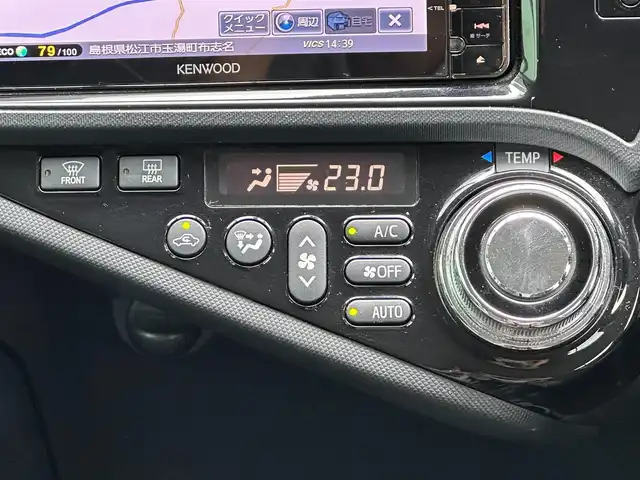 トヨタ アクア G G’s 島根県 2014(平26)年 4.4万km ライムホワイトパールクリスタルシャイン 社外ナビ/CD/DVD/DTV/Bluetooth/スマートキー/プッシュスタート /LEDオートライト/Gs専用アルミホイール/Gs専用シート/ETC/ドアバイザー