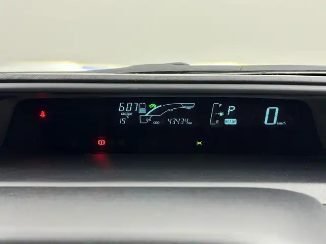 トヨタ アクア G G’s 千葉県 2014(平26)年 4.4万km ライムホワイトパールクリスタルシャイン 社外ナビ/CD/DVD/DTV/Bluetooth/スマートキー/プッシュスタート /LEDオートライト/Gs専用アルミホイール/Gs専用シート/ETC/ドアバイザー