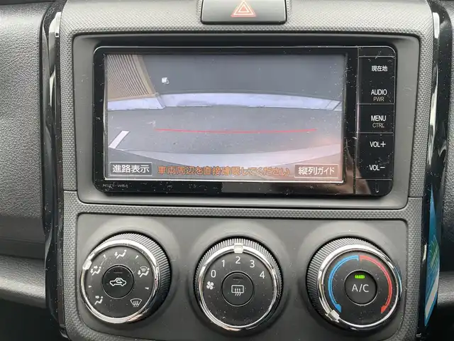 トヨタ カローラ アクシオ 1．3X 埼玉県 2016(平28)年 1万km メローシルバーメタリック ワンオーナー/純正SDナビ（７インチ）/・Bluetoothオーディオ/・フルセグTV/・CD/DVD/AM/FM/バックカメラ/純正フロアマット/ETC/保証書/取扱説明書/スペアキー