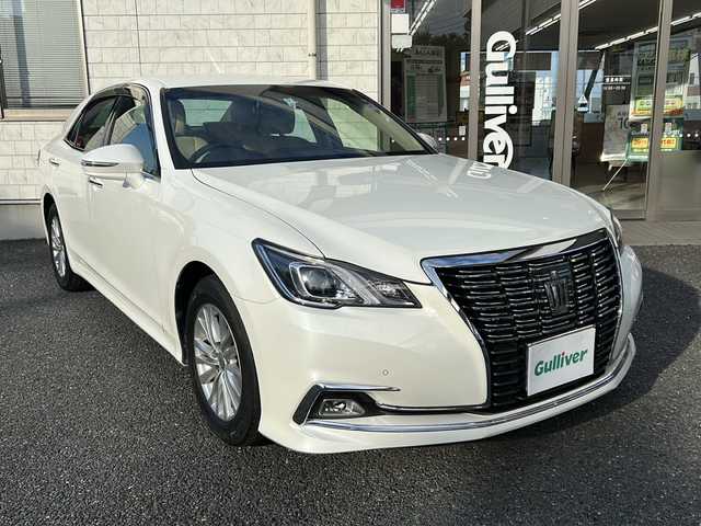 トヨタ クラウン ロイヤル ロイヤルサルーン 埼玉県 2015(平27)年 2.9万km ホワイトパールクリスタルシャイン 純正マルチナビ(AM/FM/BT/DISC/USB/SD/AUX)/ETC/ドラレコ/バックカメラ　/LEDライト　/純正アルミホイール　/クルコン追従　/ステアリングスイッチ　/コーナーセンサー　/デジタルインナーミラー　/パワーシートD/N　/フルセグテレビ　/TRC　/イモビライザー/プッシュスタート/パワーバックドア/純正フロアマット　/ドアバイザー