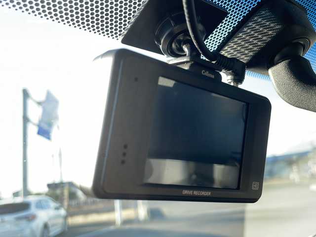 トヨタ エスティマ アエラス プレミアムエディション 新潟県 2013(平25)年 8万km シルバーM 9インチSDナビ/（DTV/DVD/Bluetooth）/11.2インチフリップダウン/バックカメラ/ビルドインETC/クルーズコントロール/ドラレコ/黒ハーフレザー/オットマン/両側パワースライドドア/HIDヘッドライト/フォグランプ/ウィンカーミラー/電格ミラー/ドアバイザー/モデリスタエアロ/ウェッズアルミホイール/社外マフラー