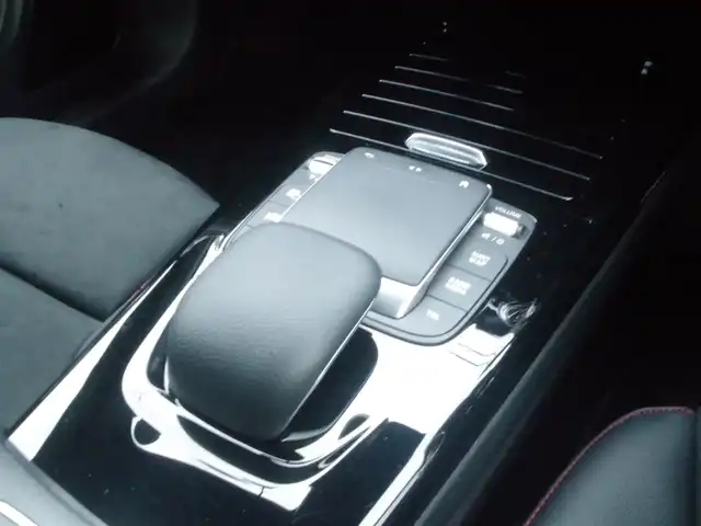 メルセデス・ベンツ ＣＬＡ２５０ Sブレイク 4MATIC AMGライン 岩手県 2020(令2)年 1.5万km イリジウムシルバー アクティブブレーキアシスト/レーンキープ /ブラインドスポット/レーンチェンジアシスト/純正ナビ/フルセグTV/全方位カメラ/パークトロニック/キーレスゴー /サンルーフ/アンビエントライト/DSRC/前後ドラレコ/ハーフレザー /パワーシート/シートヒーター/Pバックドア/ヘッドアップD/マルチビームLED
