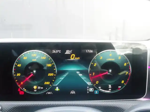 メルセデス・ベンツ ＣＬＡ２５０ Sブレイク 4MATIC AMGライン 岩手県 2020(令2)年 1.5万km イリジウムシルバー アクティブブレーキアシスト/レーンキープ /ブラインドスポット/レーンチェンジアシスト/純正ナビ/フルセグTV/全方位カメラ/パークトロニック/キーレスゴー /サンルーフ/アンビエントライト/DSRC/前後ドラレコ/ハーフレザー /パワーシート/シートヒーター/Pバックドア/ヘッドアップD/マルチビームLED