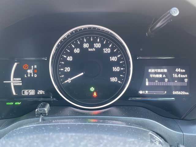 ホンダ ヴェゼル ハイブリッド X ホンダセンシング 山形県 2019(平31)年 4.6万km プラチナホワイトパール Honda SENSING/・衝突軽減ブレーキ（ＣＭＢＳ）/・路外逸脱抑制機能/・先行車発進お知らせ機能/・アダプティブクルーズコントロール（ＡＣＣ）/・車線維持支援システム（ＬＫＡＳ）/・標識認識機能/・誤発進抑制機能 /パドルシフト/純正ナビ/CD.DVD.BT.USB.SD/バックカメラ/フルセグ/ETC/電動パーキングブレーキ/オートホールド/純正エンジンスターター/プッシュスタート/スマートキーｘ２/ＬＥＤヘッドライト
