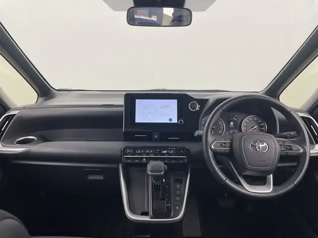 トヨタ ノア G 群馬県 2022(令4)年 2.8万km ホワイトパールクリスタルシャイン ・メーカーディスプレイオーディオ/・バックガイドモニター/・両側パワースライドドア /・トヨタセーフティセンス/・ETC/・前後コーナーセンサー/・シートヒーター/・レーンキープアシスト/・横滑り防止装置/・盗難防止装置/・衝突被害軽減システム/・オートライト/・オートマチックハイビーム/・スマートキー/・純正１６インチアルミホイール/・LEDヘッドライト