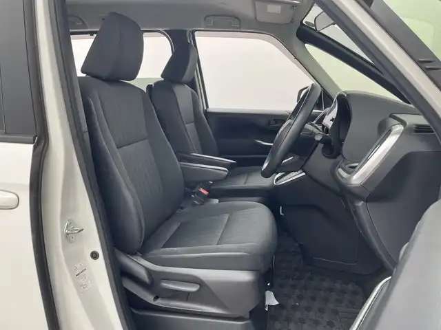 トヨタ ノア G 群馬県 2022(令4)年 2.8万km ホワイトパールクリスタルシャイン ・メーカーディスプレイオーディオ/・バックガイドモニター/・両側パワースライドドア /・トヨタセーフティセンス/・ETC/・前後コーナーセンサー/・シートヒーター/・レーンキープアシスト/・横滑り防止装置/・盗難防止装置/・衝突被害軽減システム/・オートライト/・オートマチックハイビーム/・スマートキー/・純正１６インチアルミホイール/・LEDヘッドライト