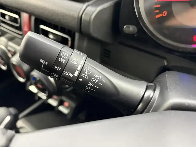 スズキ ジムニー ノマド FC 愛知県 2025(令7)年 0.1千km 黒 登録済み未使用車/４ＷＤ/スズキセーフティー/レーダークルーズコントロール/シートヒーター（D+N)/ミラーヒーター　/パーキングソナー/オートライト/純正１５インチＡＷ/革巻きステアリング/ダウンヒルアシストコントロール/LEDヘッドライト/スマートキー/Pスタート/横滑り防止装置