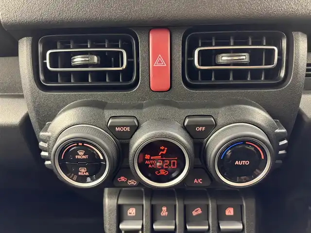スズキ ジムニー ノマド FC 愛知県 2025(令7)年 0.1千km 黒 登録済み未使用車/４ＷＤ/スズキセーフティー/レーダークルーズコントロール/シートヒーター（D+N)/ミラーヒーター　/パーキングソナー/オートライト/純正１５インチＡＷ/革巻きステアリング/ダウンヒルアシストコントロール/LEDヘッドライト/スマートキー/Pスタート/横滑り防止装置
