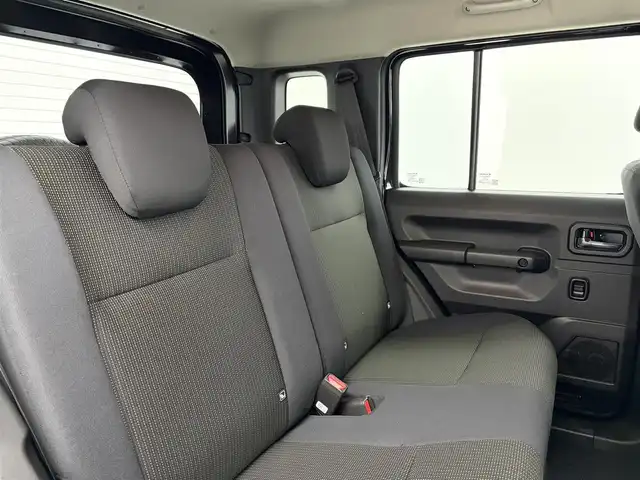 スズキ ジムニー ノマド FC 愛知県 2025(令7)年 0.1千km 黒 登録済み未使用車/４ＷＤ/スズキセーフティー/レーダークルーズコントロール/シートヒーター（D+N)/ミラーヒーター　/パーキングソナー/オートライト/純正１５インチＡＷ/革巻きステアリング/ダウンヒルアシストコントロール/LEDヘッドライト/スマートキー/Pスタート/横滑り防止装置
