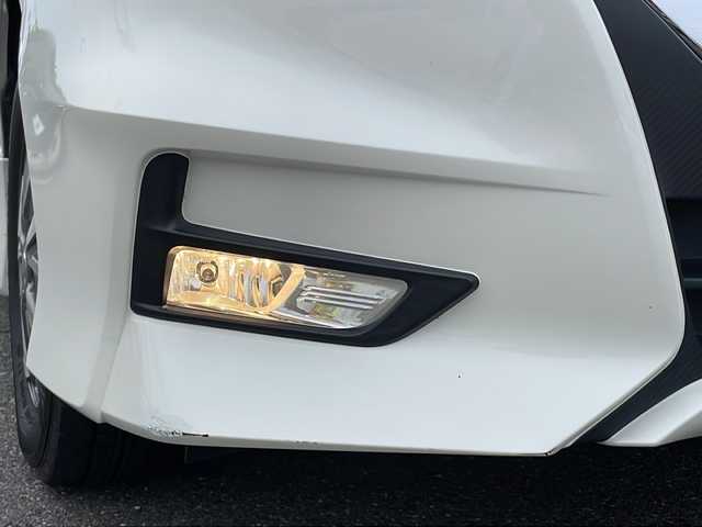 日産 セレナ e－パワー ハイウェイスター V 佐賀県 2018(平30)年 11.2万km ブリリアントホワイトパール 2トーン プッシュスタート/Bluetooth/フルセグテレビ/メモリナビ/パーキングアシスト/追尾機能付クルーズコントロール/アラウンドビューモニター/オートライト/LEDヘッドライト/衝突被害軽減システム/ブレーキホールド/デジタルインナーミラー/電格ウィンカーミラー/後席サンシェード/両側パワースライドドア/保証書/取扱説明書/記録簿/ETC/スペアキー有