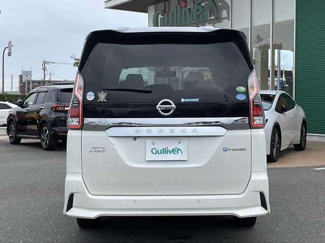 日産 セレナ e－パワー ハイウェイスター V 佐賀県 2018(平30)年 11.2万km ブリリアントホワイトパール 2トーン プッシュスタート/Bluetooth/フルセグテレビ/メモリナビ/パーキングアシスト/追尾機能付クルーズコントロール/アラウンドビューモニター/オートライト/LEDヘッドライト/衝突被害軽減システム/ブレーキホールド/デジタルインナーミラー/電格ウィンカーミラー/後席サンシェード/両側パワースライドドア/保証書/取扱説明書/記録簿/ETC/スペアキー有
