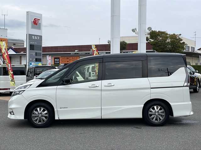 日産 セレナ e－パワー ハイウェイスター V 佐賀県 2018(平30)年 11.2万km ブリリアントホワイトパール 2トーン プッシュスタート/Bluetooth/フルセグテレビ/メモリナビ/パーキングアシスト/追尾機能付クルーズコントロール/アラウンドビューモニター/オートライト/LEDヘッドライト/衝突被害軽減システム/ブレーキホールド/デジタルインナーミラー/電格ウィンカーミラー/後席サンシェード/両側パワースライドドア/保証書/取扱説明書/記録簿/ETC/スペアキー有