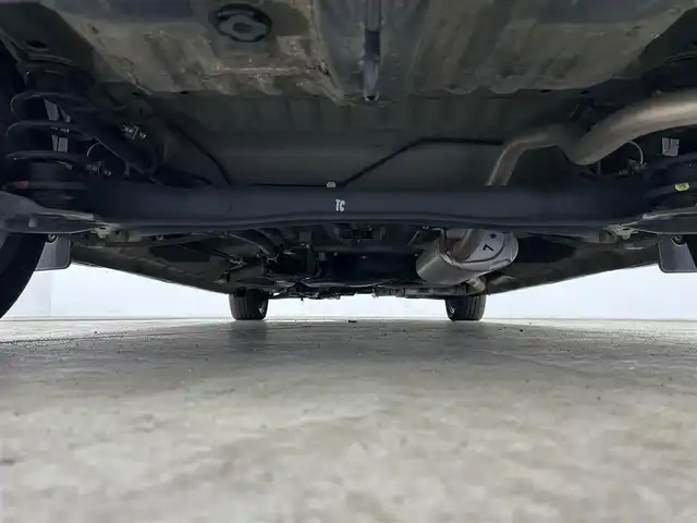 ホンダ Ｎ ＢＯＸ カスタム G L ターボ ホンダセンシング 千葉県 2019(令1)年 6.8万km クリスタルブラックパール 禁煙車/ホンダセンシング/・衝突軽減ブレーキ〈CMBS〉/・誤発進抑制機能/・歩行者事故低減ステアリング/・先行車発進お知らせ機能/・標識認識機能/・路外逸脱抑制機能/・ACC〈アダプティブ・クルーズ・コントロール〉/・LKAS〈車線維持支援システム〉/・後方誤発進抑制機能/・オートハイビーム/純正メモリナビ/　CD/DVD/BT/フルセグTV/両側パワースライドドア/バックカメラ/ビルトインETC/パドルシフト/プッシュスタート&スマートキー/革巻きステアリング/ステアリングスイッチ/LEDヘッドライト/フォイグライト