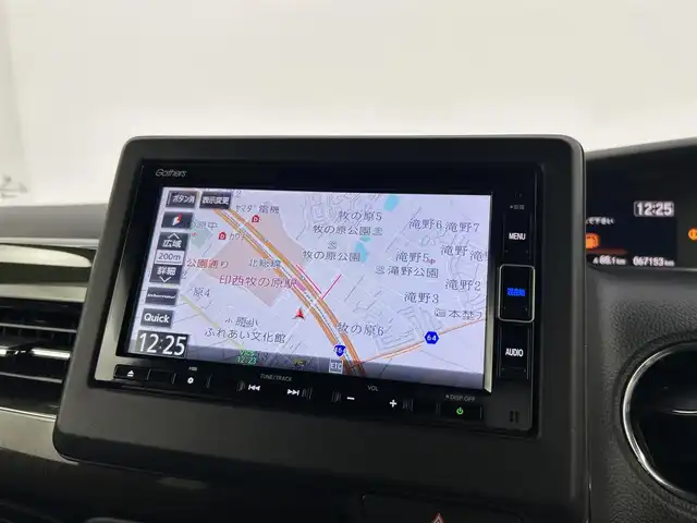 ホンダ Ｎ ＢＯＸ カスタム G L ターボ ホンダセンシング 千葉県 2019(令1)年 6.8万km クリスタルブラックパール 禁煙車/ホンダセンシング/・衝突軽減ブレーキ〈CMBS〉/・誤発進抑制機能/・歩行者事故低減ステアリング/・先行車発進お知らせ機能/・標識認識機能/・路外逸脱抑制機能/・ACC〈アダプティブ・クルーズ・コントロール〉/・LKAS〈車線維持支援システム〉/・後方誤発進抑制機能/・オートハイビーム/純正メモリナビ/　CD/DVD/BT/フルセグTV/両側パワースライドドア/バックカメラ/ビルトインETC/パドルシフト/プッシュスタート&スマートキー/革巻きステアリング/ステアリングスイッチ/LEDヘッドライト/フォイグライト