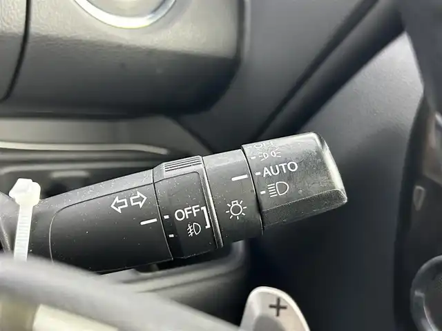 ホンダ Ｎ ＢＯＸ カスタム G L ターボ ホンダセンシング 千葉県 2019(令1)年 6.8万km クリスタルブラックパール 禁煙車/ホンダセンシング/・衝突軽減ブレーキ〈CMBS〉/・誤発進抑制機能/・歩行者事故低減ステアリング/・先行車発進お知らせ機能/・標識認識機能/・路外逸脱抑制機能/・ACC〈アダプティブ・クルーズ・コントロール〉/・LKAS〈車線維持支援システム〉/・後方誤発進抑制機能/・オートハイビーム/純正メモリナビ/　CD/DVD/BT/フルセグTV/両側パワースライドドア/バックカメラ/ビルトインETC/パドルシフト/プッシュスタート&スマートキー/革巻きステアリング/ステアリングスイッチ/LEDヘッドライト/フォイグライト