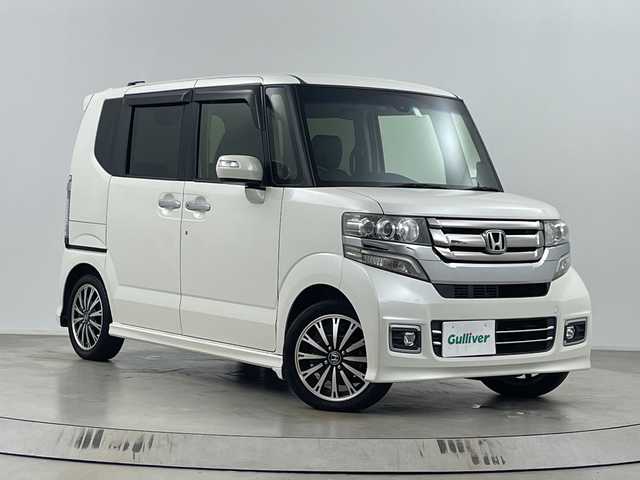 ホンダ Ｎ ＢＯＸ カスタム G ターボ Lパッケージ 埼玉県 2016(平28)年 4.2万km プレミアムホワイトパールⅡ 純正ナビ　/　　（CD/AM/FM/TV/SD/BT)/バックカメラ　/ドライブレコーダー　/両側電動スライドドア　/クルーズコントロール　/衝突軽減システム/パドルシフト　/ビルトインＥＴＣ　/ＥＣＯＮ　/純正アルミホイール　/純正フロアマット　/ドアバイザー　/ウインカーミラー