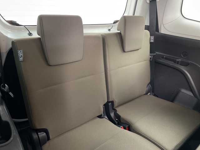 トヨタ シエンタ ハイブリッド G 道央・札幌 2024(令6)年 1.7万km ホワイトパールクリスタルシャイン ・４ＷＤ　/寒冷地仕様/・純正ディスプレイオーディオ（フルセグ//・TV/USB/Miracast/AppleCarPlay/・AndroidAuto/BT/・トヨタセーフティーセンス　/・プリクラッシュセーフティー　/・レーダークルーズコントロール　/・レーンディパチャーアラート　/・ＬＥＤヘッドライト　/・オートハイビーム　/・インナーミラー型ドライブレコーダー/・バックカメラ/・AC100V/・ステアリングスイッチアイサー/・ワイパーデアイサー/・両側パワースライドドア/・ビルトインETC/・社外フロアマット/・サイドロールサンシェード/・プッシュスタート/スマートキー/・オートリトラミラー