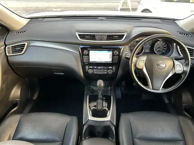 日産 エクストレイル 20X エマージェンシーブレーキ 愛知県 2015(平27)年 9.4万km ブリリアントホワイトパール /純正SDナビ//純正フルセグTV//AM/FM/AUX/CD/DVD/BT//バック/サイド/フロント/全周囲カメラ//ビルトインETC//ルーフレール//クルーズコントロール//ブラインドスポットモニター//衝突被害軽減ブレーキ//横滑り防止装置//レーンアシスト//アイドリングストップ//ECO MODE//リアウィンドウデフォッガー//ステアスイッチ//フレキシブルラゲッジ//純正LEDオートライト//フロントフォグランプ//純正フロアマット//純正ドアバイザー//純正17インチアルミホイール//シートヒーター(D/N)//電格ミラー//ライト付きバニティミラー//イモビライザー//ISOFIX//ダブルエアバック//スマートキー//スペアキー1本//取扱説明書//ナビ説明書//保証書//記録簿(R3/R4/R6)