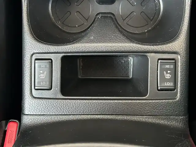 日産 エクストレイル 20X エマージェンシーブレーキ 愛知県 2015(平27)年 9.4万km ブリリアントホワイトパール /純正SDナビ//純正フルセグTV//AM/FM/AUX/CD/DVD/BT//バック/サイド/フロント/全周囲カメラ//ビルトインETC//ルーフレール//クルーズコントロール//ブラインドスポットモニター//衝突被害軽減ブレーキ//横滑り防止装置//レーンアシスト//アイドリングストップ//ECO MODE//リアウィンドウデフォッガー//ステアスイッチ//フレキシブルラゲッジ//純正LEDオートライト//フロントフォグランプ//純正フロアマット//純正ドアバイザー//純正17インチアルミホイール//シートヒーター(D/N)//電格ミラー//ライト付きバニティミラー//イモビライザー//ISOFIX//ダブルエアバック//スマートキー//スペアキー1本//取扱説明書//ナビ説明書//保証書//記録簿(R3/R4/R6)