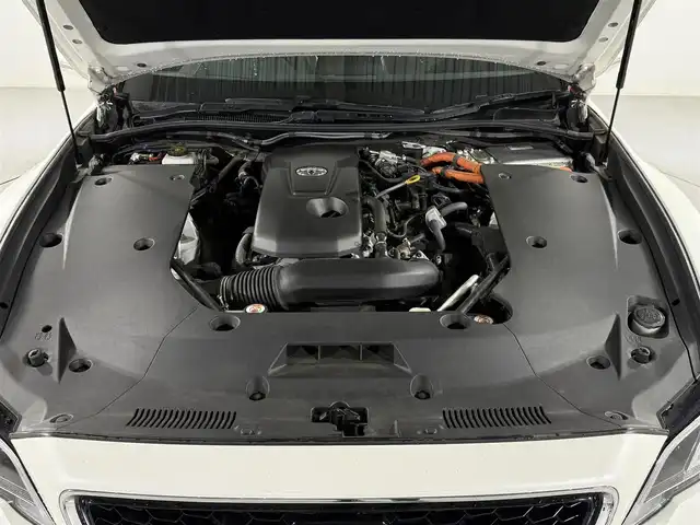 トヨタ クラウン ハイブリッド RS アドバンス 佐賀県 2018(平30)年 5.6万km ホワイトパールクリスタルシャイン メーカーナビ　/（ＡＭ　ＦＭ　ＣＤ　ＤＶＤ　ＢＴ　ＭiraCast)/全方位カメラ　/ドラレコ　/クルコン　/プリクラッシュ　/レーンキープ　/コーナーセンサー　/パーキングアシスト　/ＲＳＡ　/ＨＵＤ　/ＡＦＳ/パーキングサポートブレーキ　/ハーフレザー　/シートヒーター/シートメモリー/ハンドルヒーター/純正18インチアルミ/純正フロアマット/パドルシフト/ステリモ