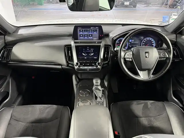 トヨタ クラウン ハイブリッド RS アドバンス 佐賀県 2018(平30)年 5.6万km ホワイトパールクリスタルシャイン メーカーナビ　/（ＡＭ　ＦＭ　ＣＤ　ＤＶＤ　ＢＴ　ＭiraCast)/全方位カメラ　/ドラレコ　/クルコン　/プリクラッシュ　/レーンキープ　/コーナーセンサー　/パーキングアシスト　/ＲＳＡ　/ＨＵＤ　/ＡＦＳ/パーキングサポートブレーキ　/ハーフレザー　/シートヒーター/シートメモリー/ハンドルヒーター/純正18インチアルミ/純正フロアマット/パドルシフト/ステリモ