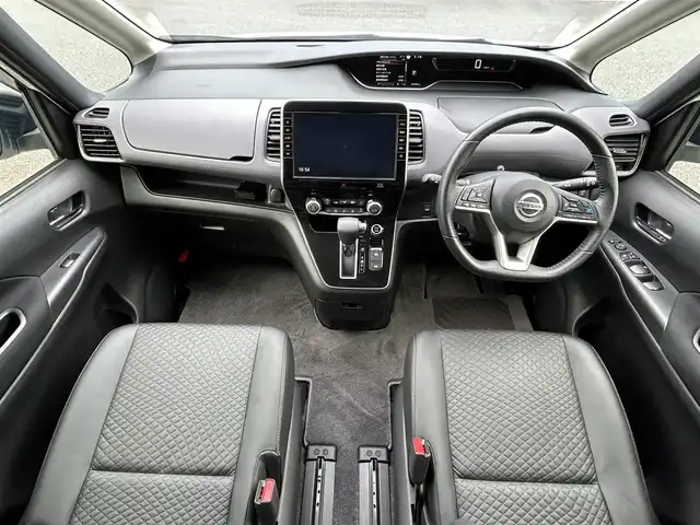 日産 セレナ ハイウェイスター V 愛媛県 2020(令2)年 4.7万km ブリリアントホワイトパール 純正フリップダウンモニター/純正10インチナビ/・Blutooth/・フルセグTV/・CD/DVD/全周囲カメラ/両側パワースライドドア/リアサンシェード/ドライブレコーダー/ＥＴＣ/社外フロアマット/純正アルミホイール/パ－キングアシスト/レーンアシスト/プロパイロット/エマージェンシーブレーキ/LEDヘッドライト/オートライト/ドアバイザー/ウィンカーミラー/防水シート