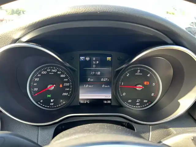 メルセデス・ベンツ Ｃ２２０ｄ ローレウスエディション 大分県 2018(平30)年 6.4万km ポーラホワイト 8.4インチワイドディスプレイコマンドシステム/フルセグTV、CD、DVD、Bluetooth、AM、FM/バックカメラ/レーダーセーフティパッケージ/・アクティブブレーキアシスト/・衝突軽減ブレーキ付き後方衝突警報システム/・PRE-SAFEブレーキ/・アクティブレーンキーピングアシスト/・アクティブブラインドスポットアシスト/・ディスタンスパイロット・ディストロニック/・ステアリングパイロット/・チャイルドセーフティシートセンサー/アクティブハイビームアシスト/LEDコーナリングライト/アンビエントライト/パドルシフト/ベーシックパッケージ/・メモリー付きパワーシート/・キーレスゴー/・電動ランバーサポート/・前席シートヒーター/AMG18インチ5スポークアルミホイール/AMGスタイリングパッケージ/レザーARTICOスポーツシート