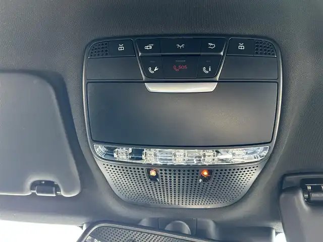 メルセデス・ベンツ Ｃ２２０ｄ ローレウスエディション 大分県 2018(平30)年 6.4万km ポーラホワイト 8.4インチワイドディスプレイコマンドシステム/フルセグTV、CD、DVD、Bluetooth、AM、FM/バックカメラ/レーダーセーフティパッケージ/・アクティブブレーキアシスト/・衝突軽減ブレーキ付き後方衝突警報システム/・PRE-SAFEブレーキ/・アクティブレーンキーピングアシスト/・アクティブブラインドスポットアシスト/・ディスタンスパイロット・ディストロニック/・ステアリングパイロット/・チャイルドセーフティシートセンサー/アクティブハイビームアシスト/LEDコーナリングライト/アンビエントライト/パドルシフト/ベーシックパッケージ/・メモリー付きパワーシート/・キーレスゴー/・電動ランバーサポート/・前席シートヒーター/AMG18インチ5スポークアルミホイール/AMGスタイリングパッケージ/レザーARTICOスポーツシート