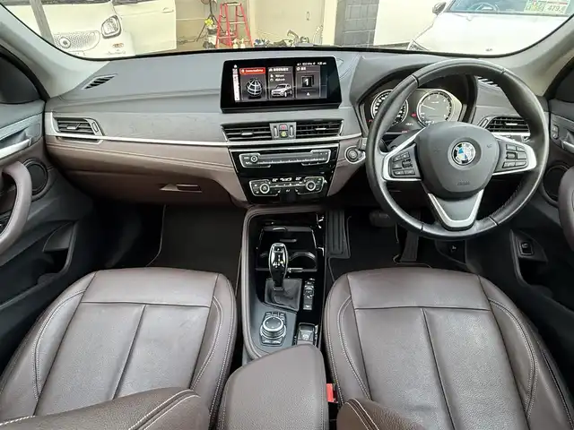 ＢＭＷ Ｘ１ xDrive 18d xライン 静岡県 2021(令3)年 4.2万km グレー LCIモデル/ハイラインパッケージ/ブラウンレザーシート/電動リアゲート/iDrive/(Bluetooth/USB)/インテリジェントセーフティ/バックカメラ /アダプティブクルーズコントロール/レーンキープアシスト/PDC/メモリー付パワーシート/シートヒーター/コンフォートアクセス/ETC/ドライブレコーダー/フロアマット/純正18インチアルミホイール/保証書/取説/スペアキー