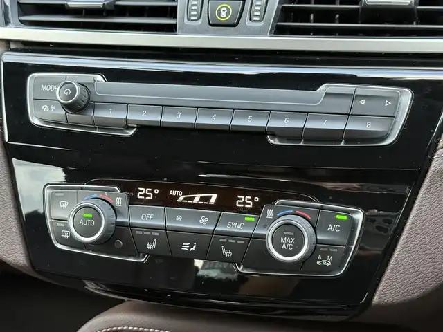 ＢＭＷ Ｘ１ xDrive 18d xライン 静岡県 2021(令3)年 4.2万km グレー LCIモデル/ハイラインパッケージ/ブラウンレザーシート/電動リアゲート/iDrive/(Bluetooth/USB)/インテリジェントセーフティ/バックカメラ /アダプティブクルーズコントロール/レーンキープアシスト/PDC/メモリー付パワーシート/シートヒーター/コンフォートアクセス/ETC/ドライブレコーダー/フロアマット/純正18インチアルミホイール/保証書/取説/スペアキー